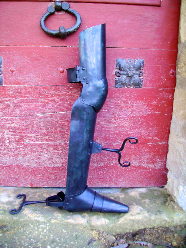 Copy of a 17th century German leg breaker (Object of torture).